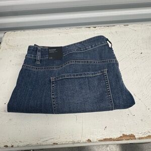 Lane Bryant | Vanezia 3” Inseam Denim Shorts | size 24